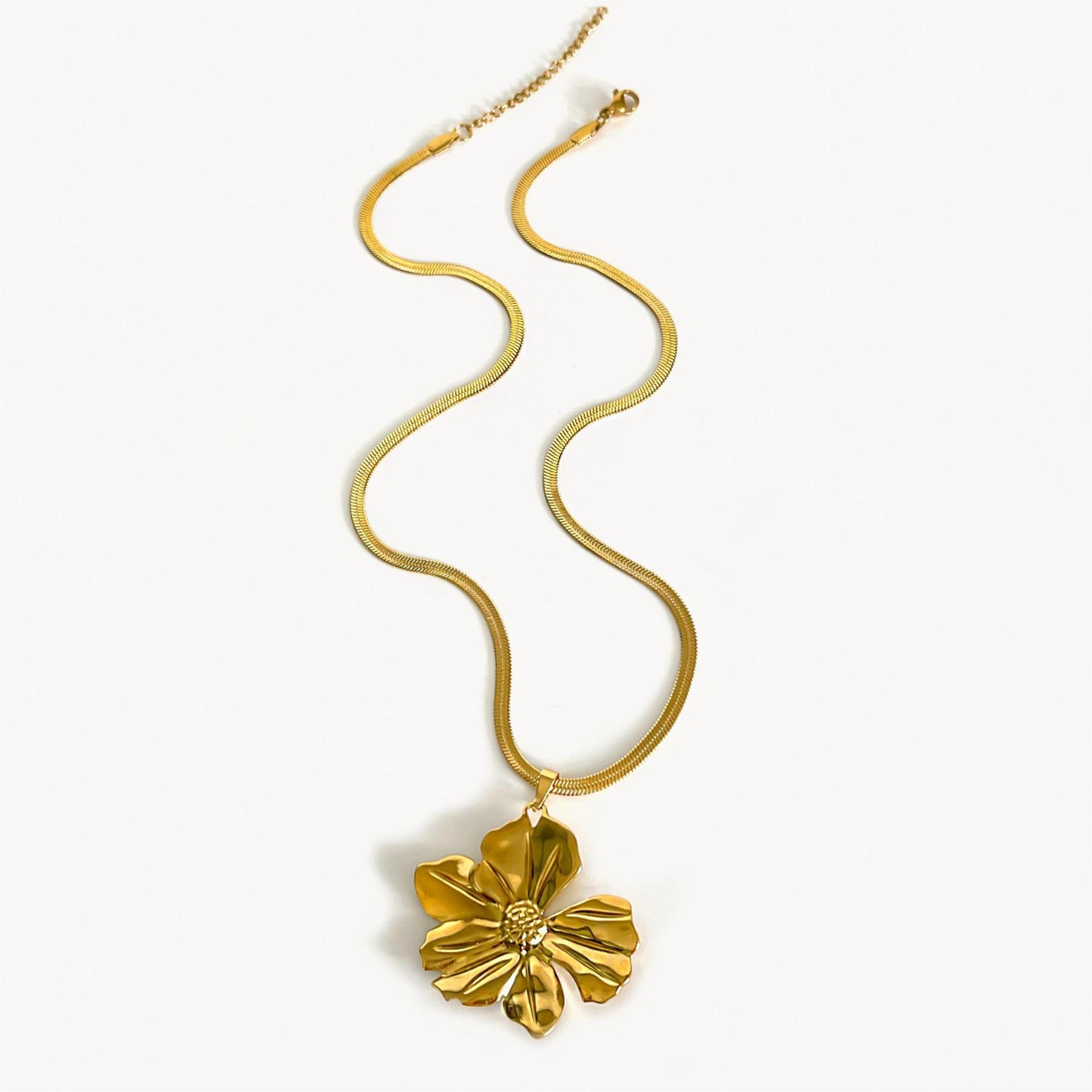 Fashion Exaggerated Cold Style Stainless Steel Large Flower Pendant Necklace