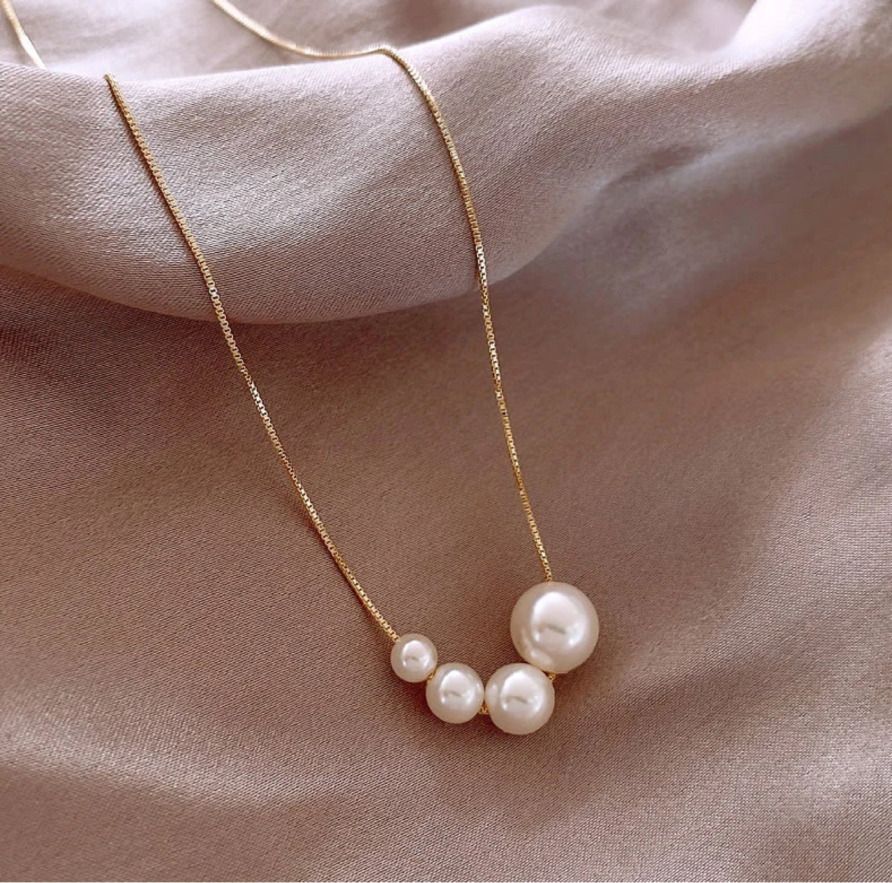 Fashion Women's Light Luxury Temperament Necklace